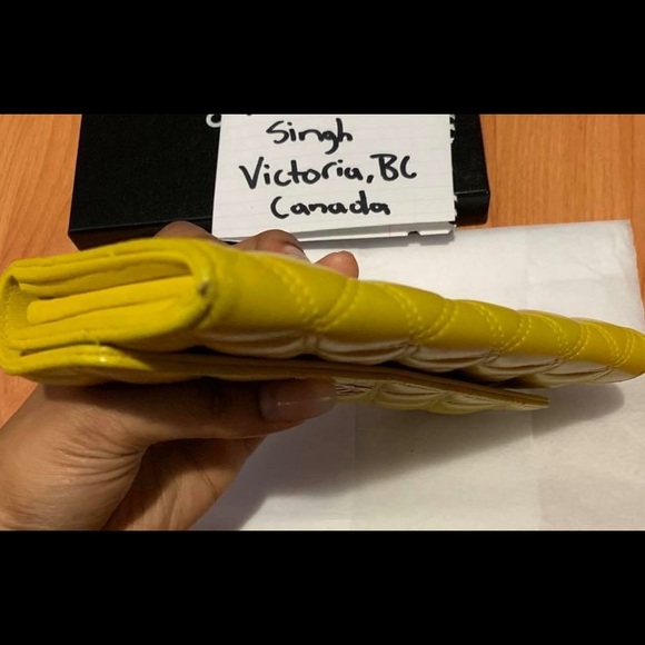 Authentic Chanel lambskin wallet - Picture 8 of 8
